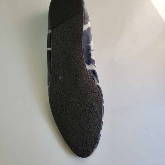 Lucky Brand Tie Dye Slip on Shoes - Picture 4 of 5